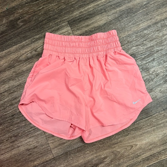 Women's Nike DX6642 Dri-Fit Ultra High-Waisted 3" Brief-Lined Shorts Soft Pink - Picture 8 of 11